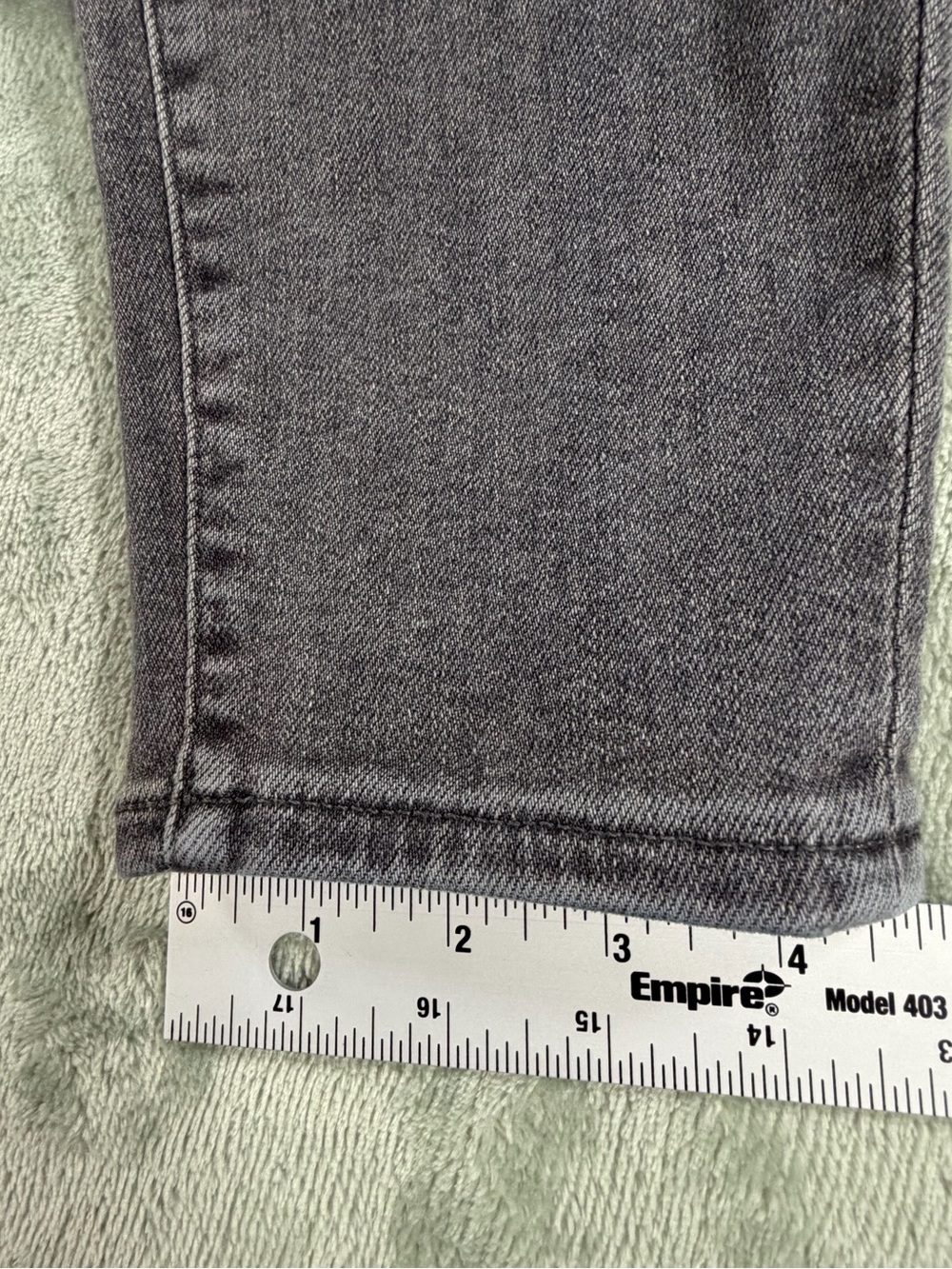 Lucky Brand Women’s Skinny Jeans in Washed Black with Knee Rips - Picture 14 of 16